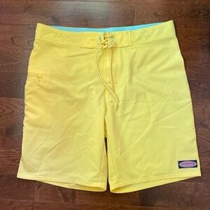 Vineyard Vines Size 34 Men’s Swim Trunks Yellow